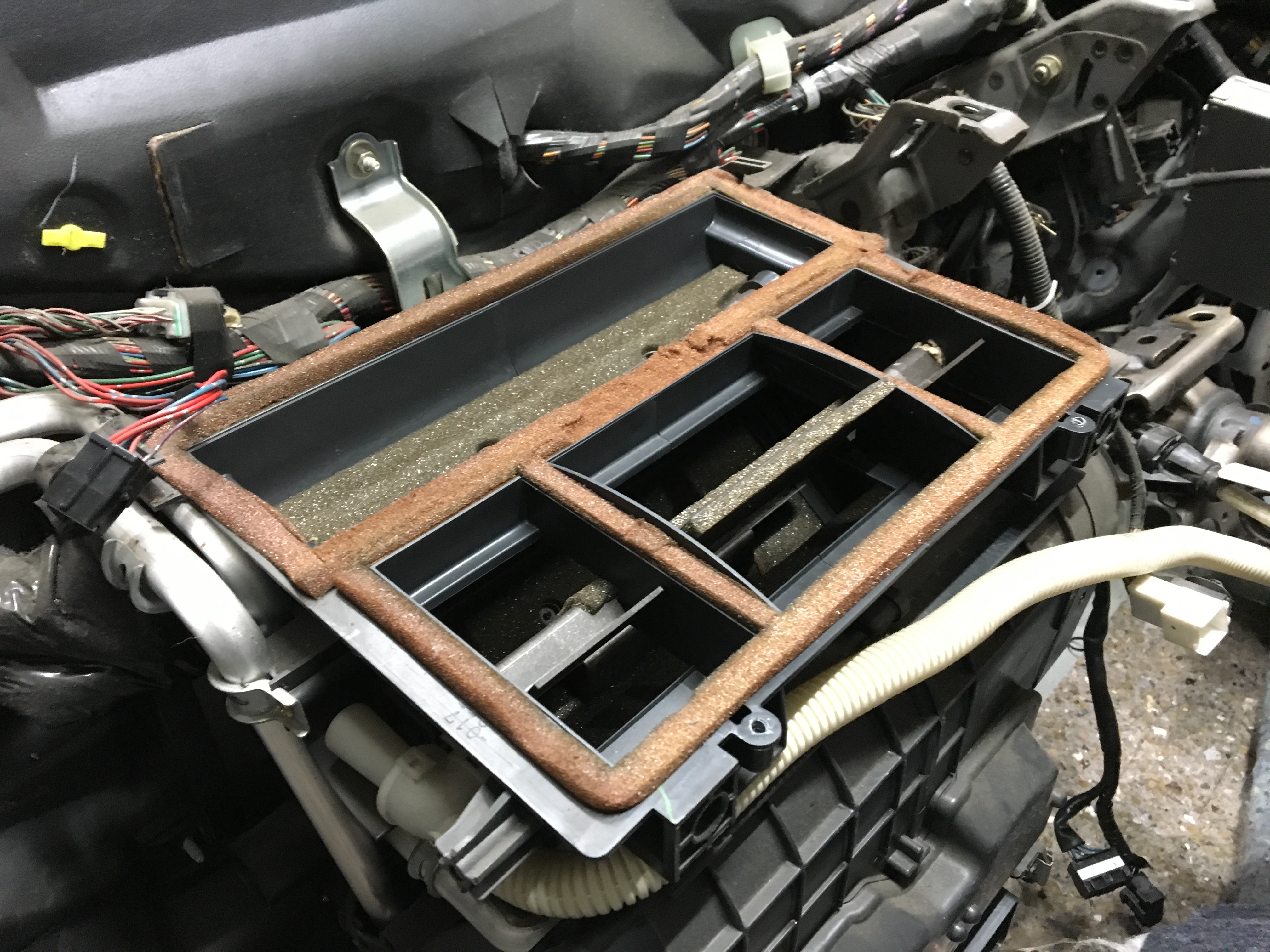 トヨタ(純正) ブロアモーター 純正品番87103-58070 のパーツ