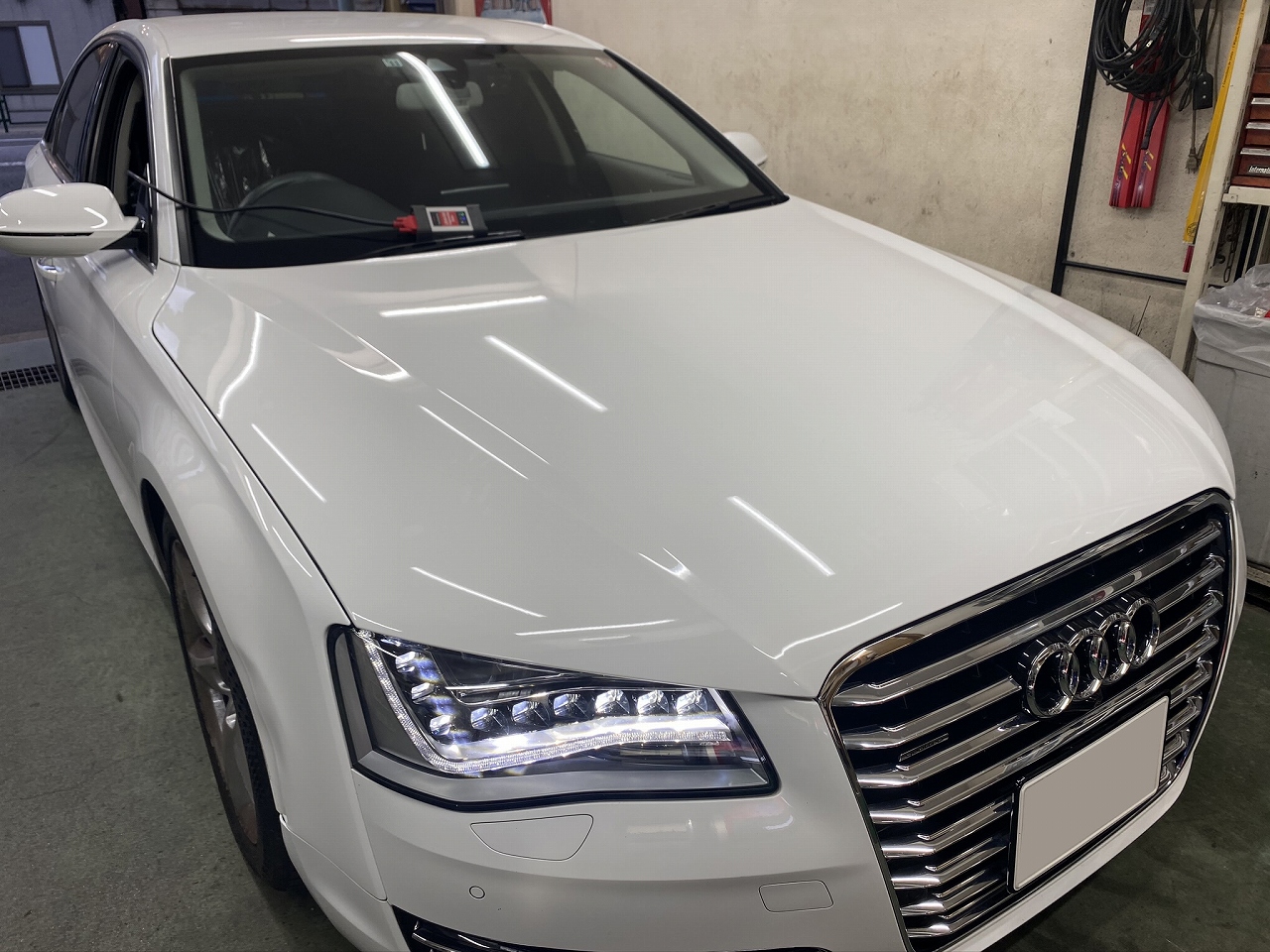 取扱い車両実績 AUDI A8 エアサス不良 フロントエアサス